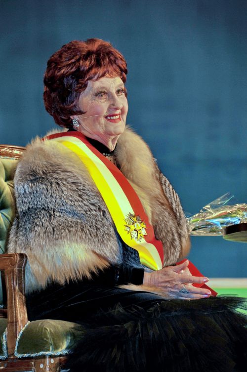 Примадонна отмечает 95-летие Примадонна отмечает 95-летие