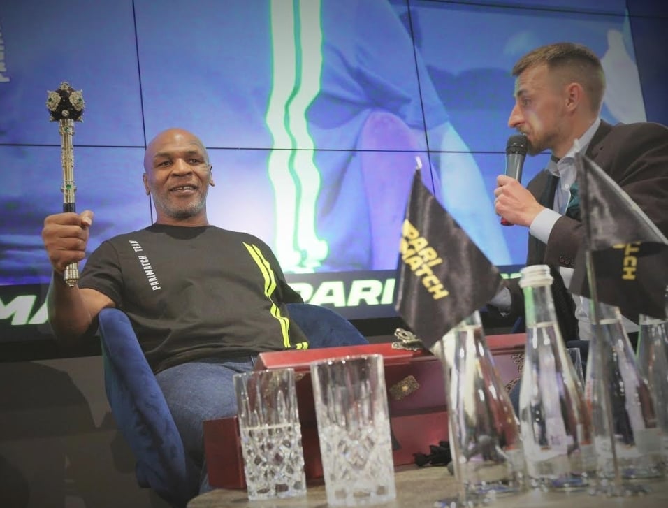 Тайсон отримав українську булаву Тайсон отримав українську булаву