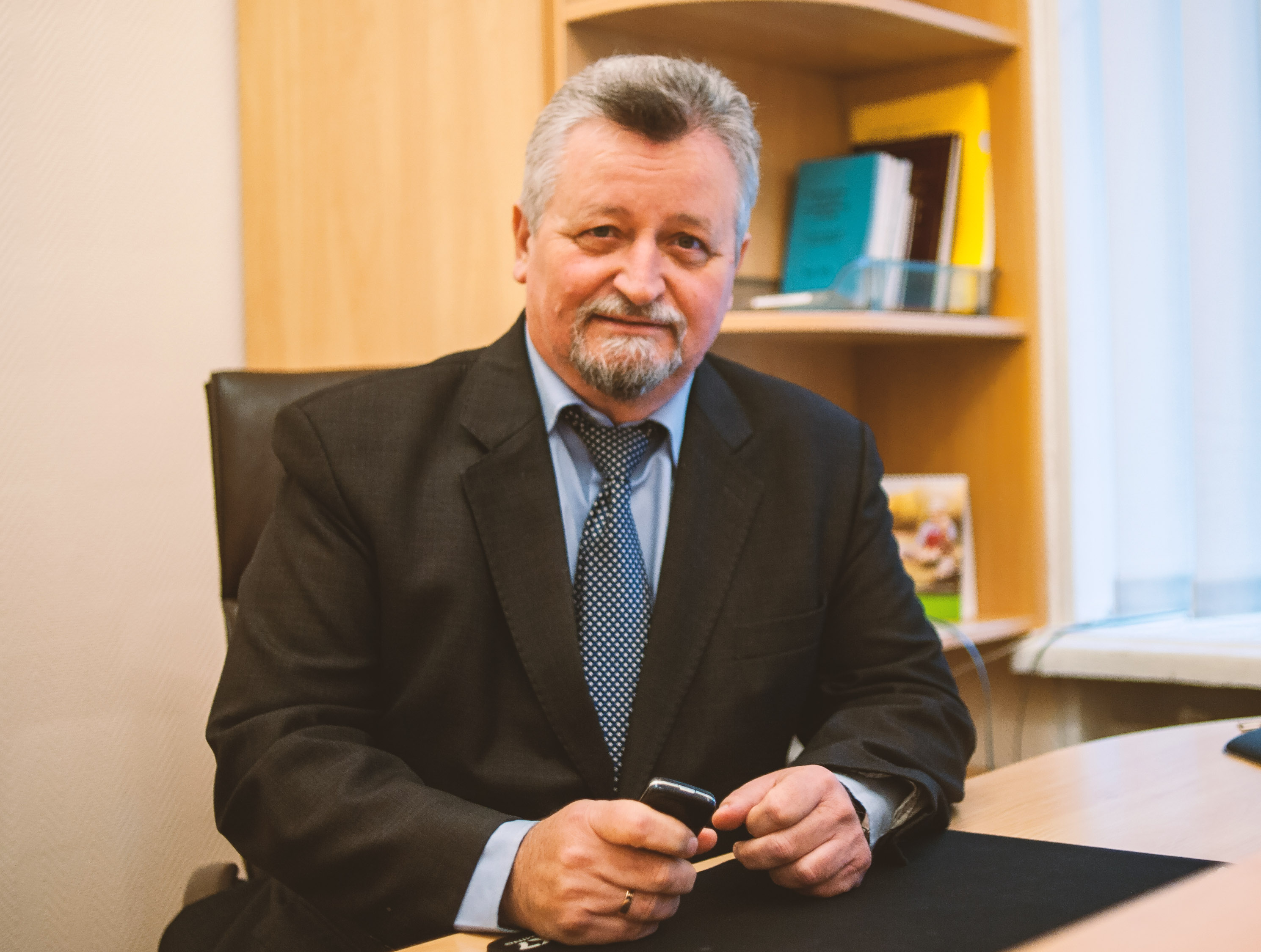 академик Виталий Цымбалюк