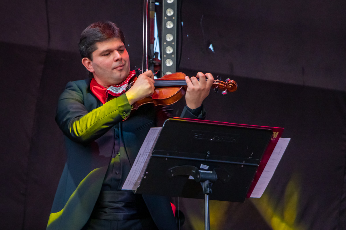 скрипач Евгений Кострицкий учасник групы 