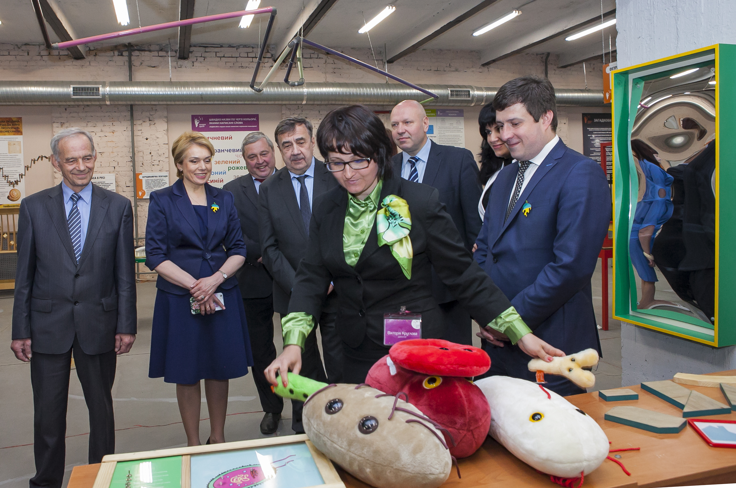 Презентація пересувної виставки Міністру освіти і науки України Л. Гриневич у Ландауцентрі