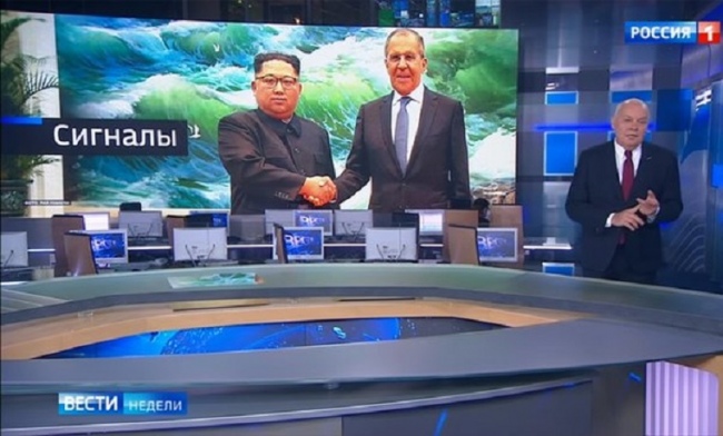 Як стало: лідер КНДР посміхається Як стало: лідер КНДР посміхається