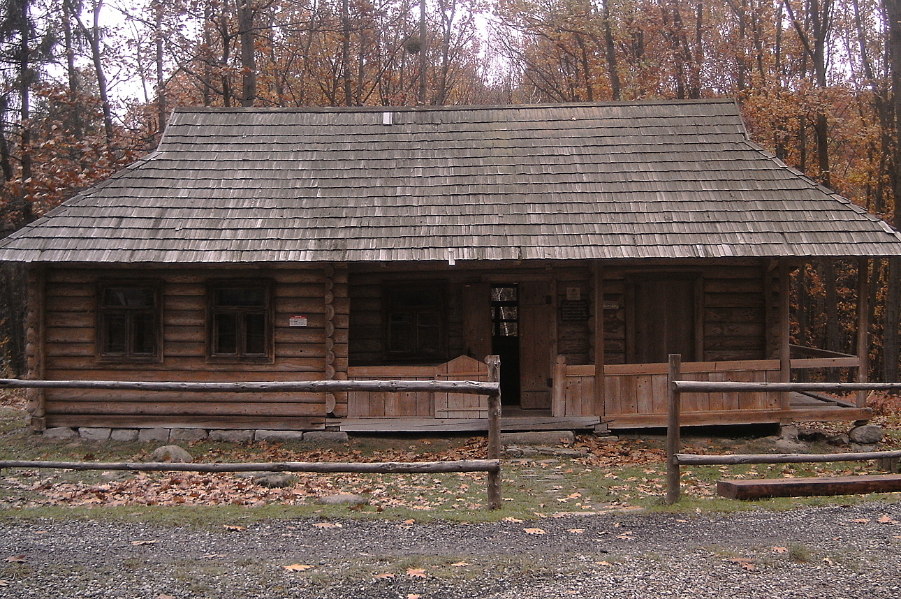 Гуцульська хата-гражда Гуцульська хата-гражда