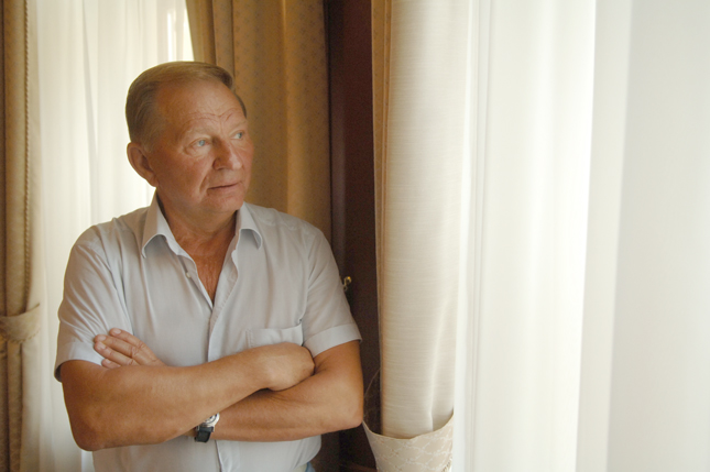 Фотороботи Віталія Розвадовського