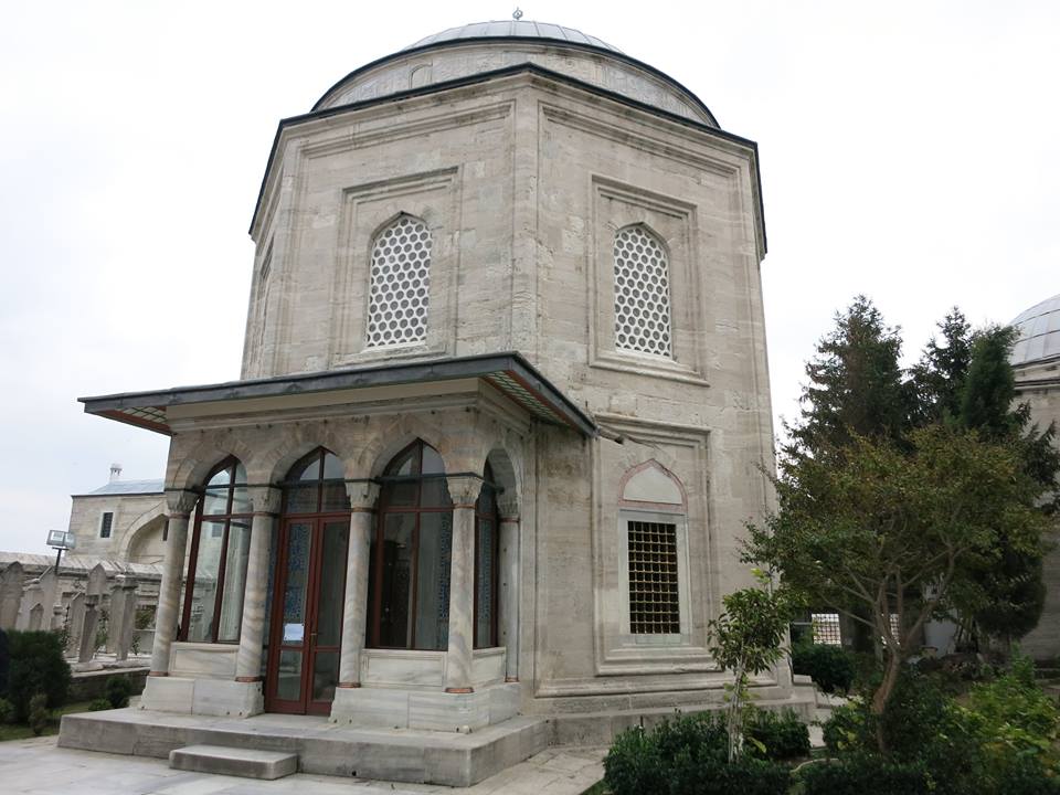 Гробниця Роксолани у Стамбулі