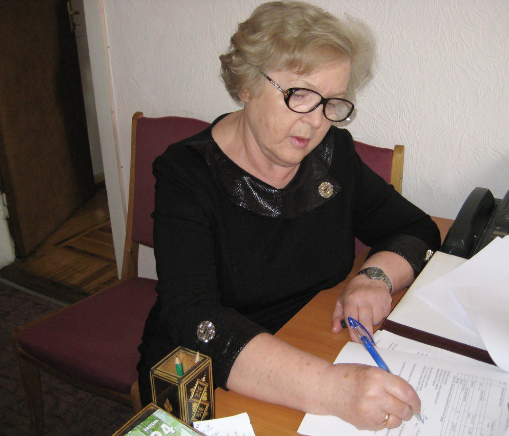 У робочому кабінеті, 2014