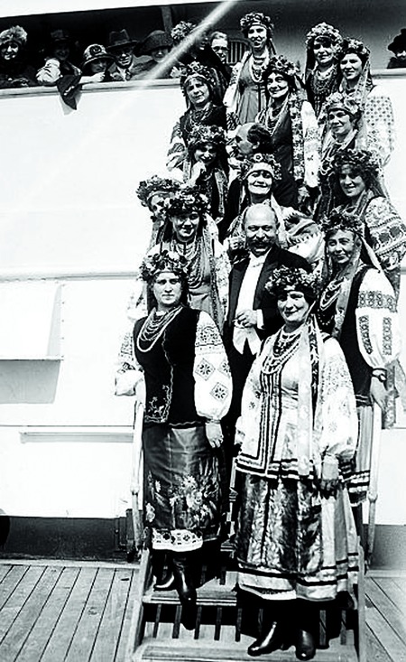 Прибытие хора Кошица в Нью-Йорк, 26 сентября 1922 г. Прибытие хора Кошица в Нью-Йорк, 26 сентября 1922 г.