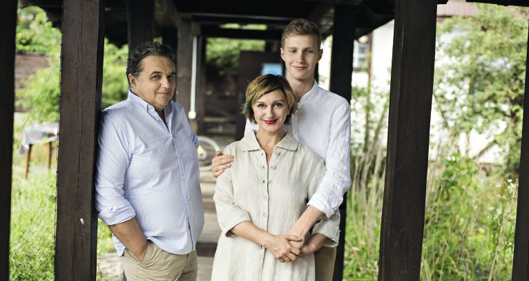 Найближчі... Найближчі...