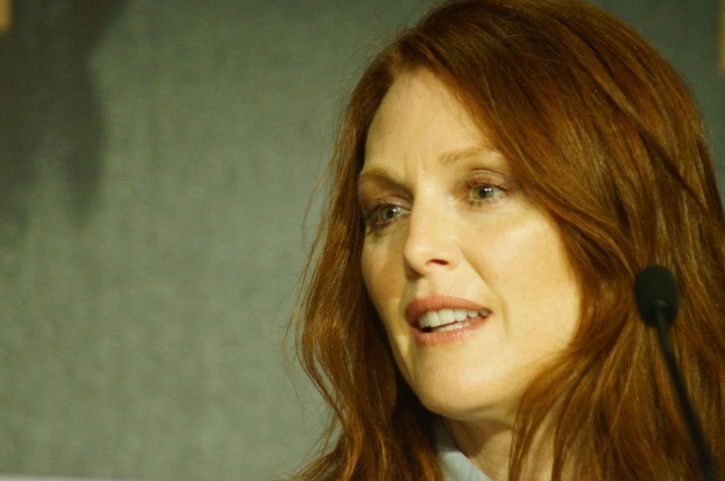 Джуліанна Мур Джуліанна Мур