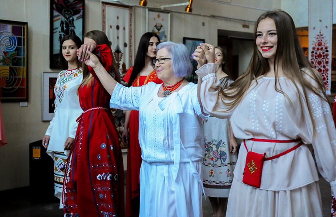 Украинская народная одежда – результат творчества многих поколений