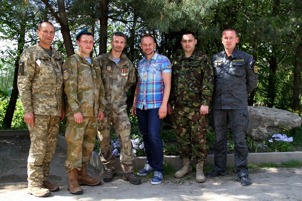 Петр Комендат, Андрей Шевчук, Богдан Ковальчин,
Павел Табаков, Тарас Гривул, Максим Перевязко Петр Комендат, Андрей Шевчук, Богдан Ковальчин,
Павел Табаков, Тарас Гривул, Максим Перевязко