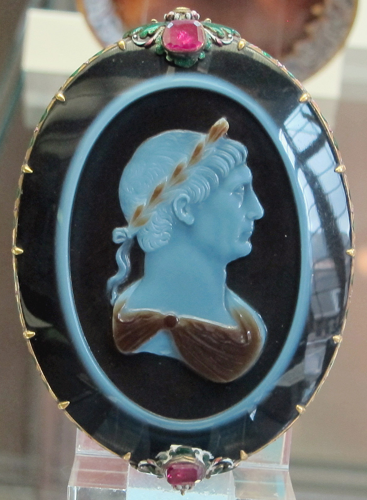 Траян. Камея с сардоникса, 110. После Р.Х. Траян. Камея с сардоникса, 110. После Р.Х.