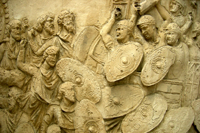 Колонна Траяна, фрагмент. Римские легионеры в бою Колонна Траяна, фрагмент. Римские легионеры в бою