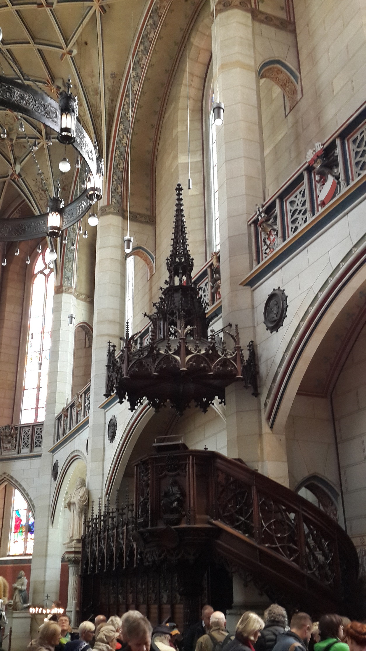 Кафедра в замковой церкви Виттенберга, с которой читал проповеди Мартин Лютер