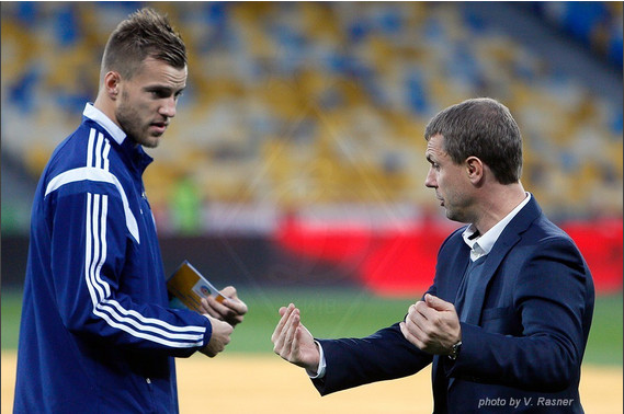 Сергей Ребров дал правильные указания Андрею Ярмоленко и тот забил гол Сергей Ребров дал правильные указания Андрею Ярмоленко и тот забил гол