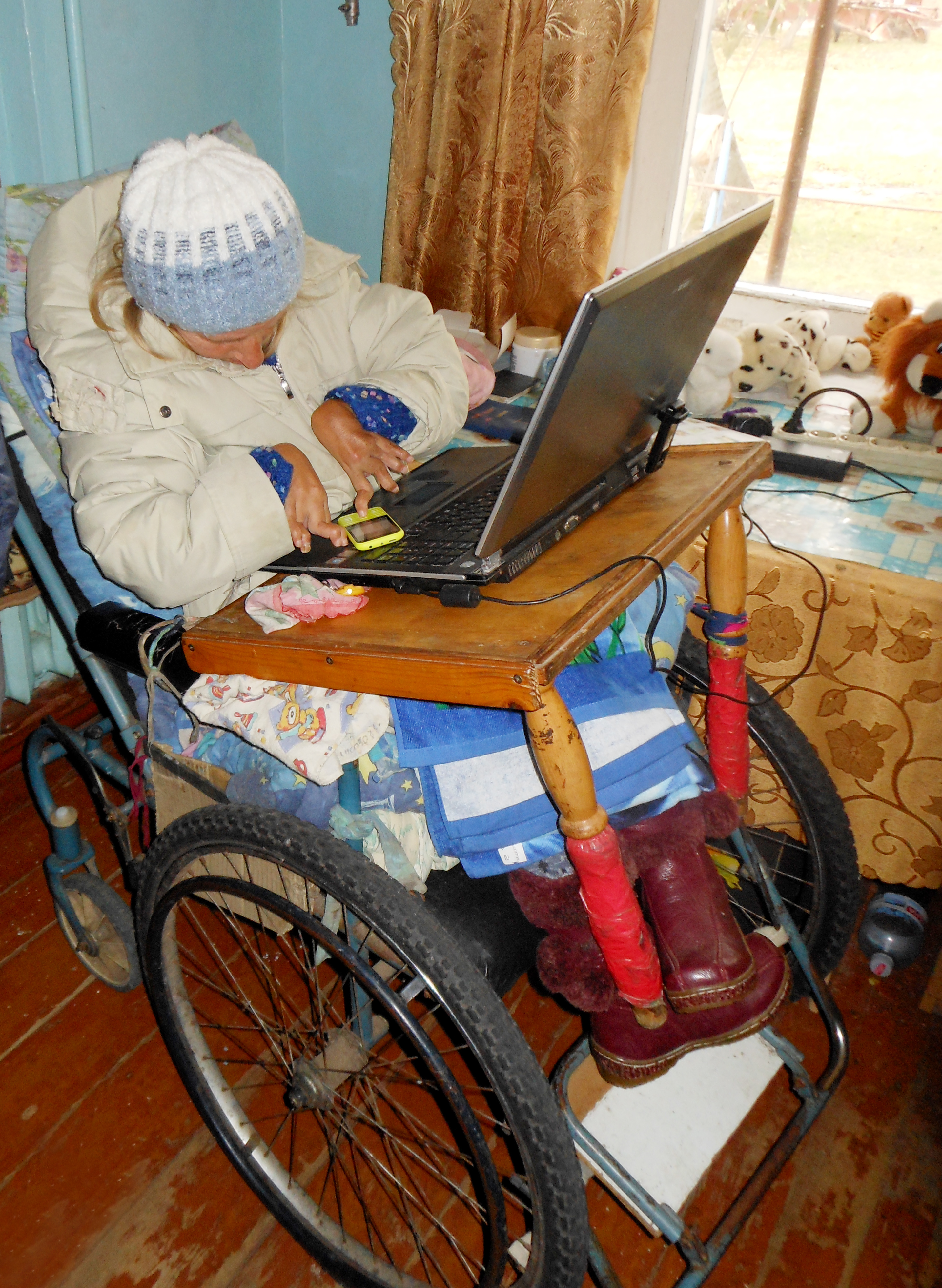 Жизнь этой женщины проходит в коляске Жизнь этой женщины проходит в коляске