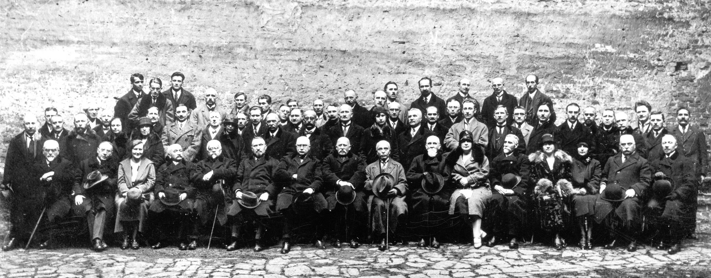 Управа и члены НОШ. Львов, 1932 г. Управа и члены НОШ. Львов, 1932 г.