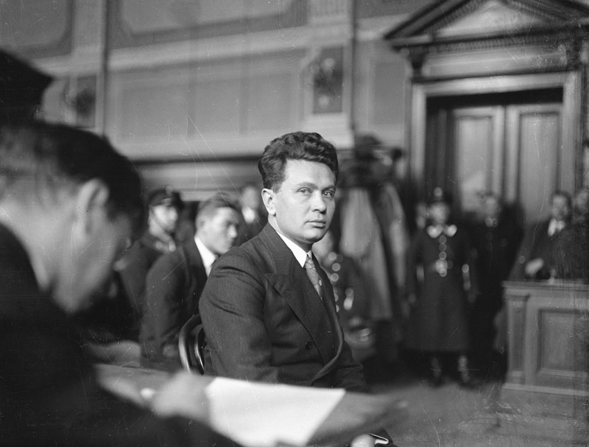 Вице-консул советского консульства во Львове Михаил Голуб на судебном процессе над Николаем Лемыком Вице-консул советского консульства во Львове Михаил Голуб на судебном процессе над Николаем Лемыком