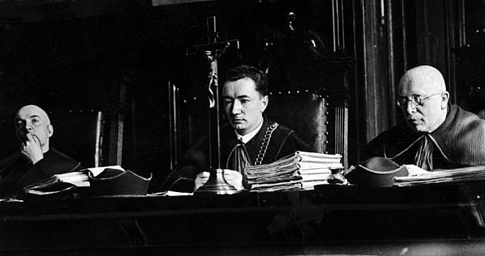 Судьи на судебном процессе над Николаем Лемыком Судьи на судебном процессе над Николаем Лемыком