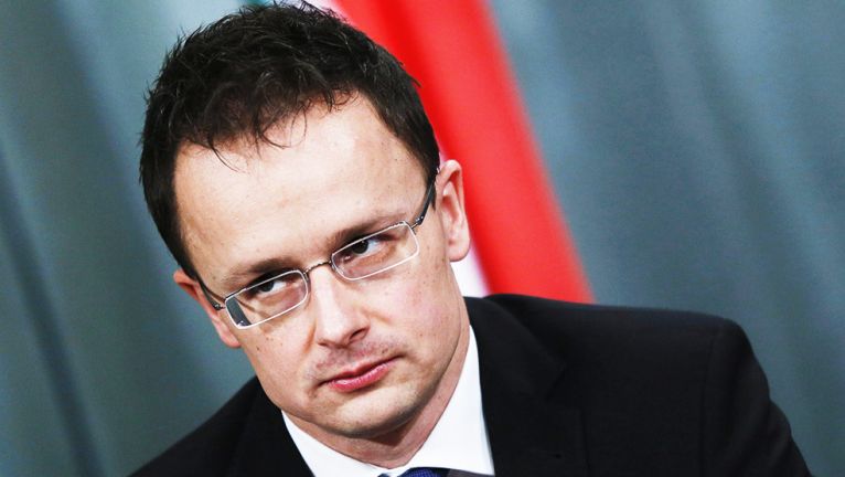 Петер Сійярто Петер Сійярто