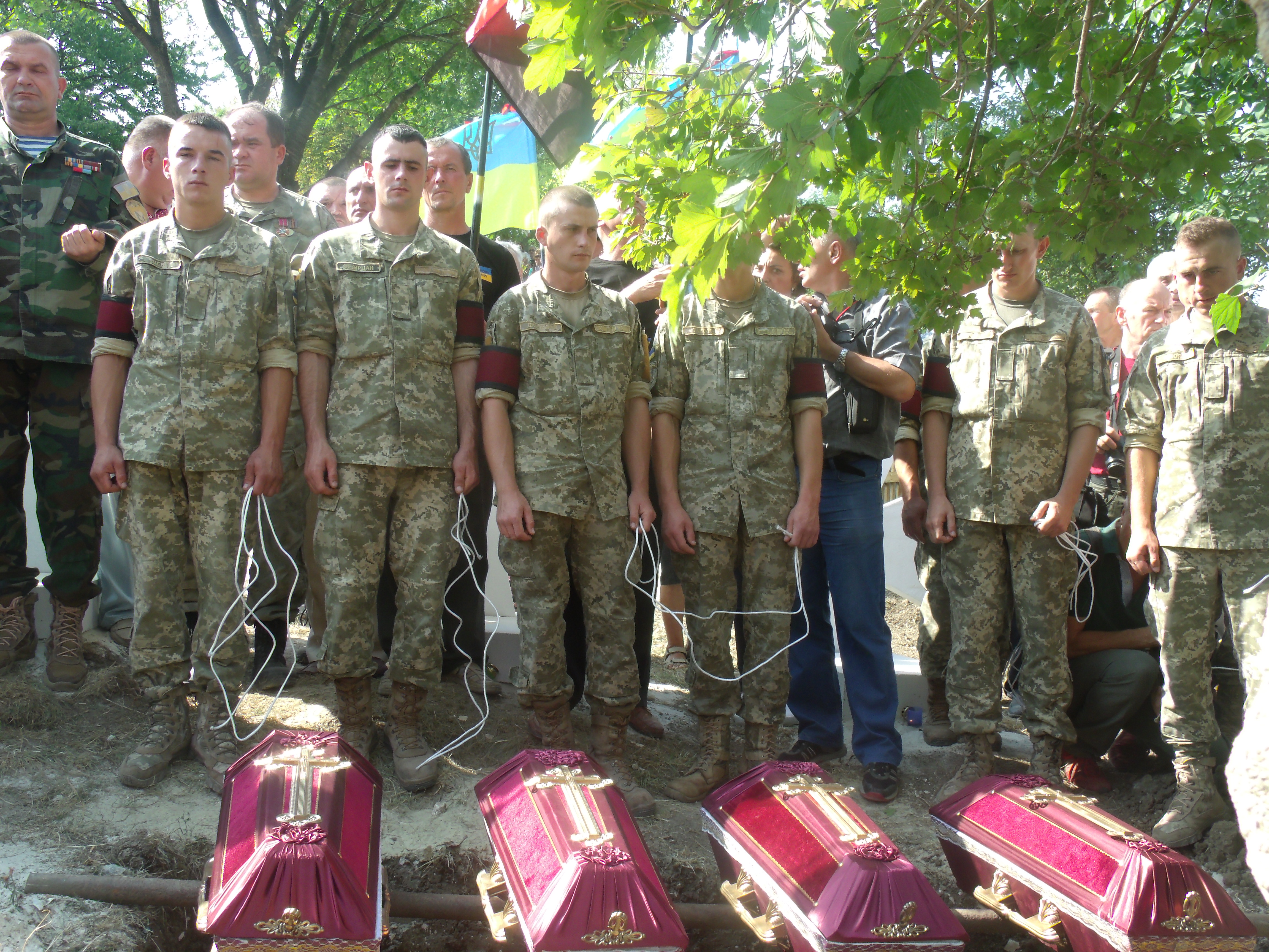 Перепоховання на кладовищі в селі Посухові австрійських та угорських вояків Першої світової, загиблих у боях на Лысоне Перепоховання на кладовищі в селі Посухові австрійських та угорських вояків Першої світової, загиблих у боях на Лысоне