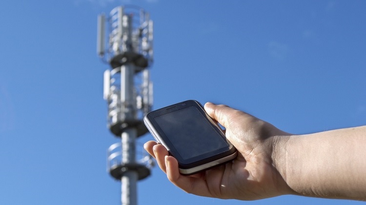 Проблемы с мобильной связью и интернетом могут возникать в пяти областях -  Новости Украины - ZN.ua