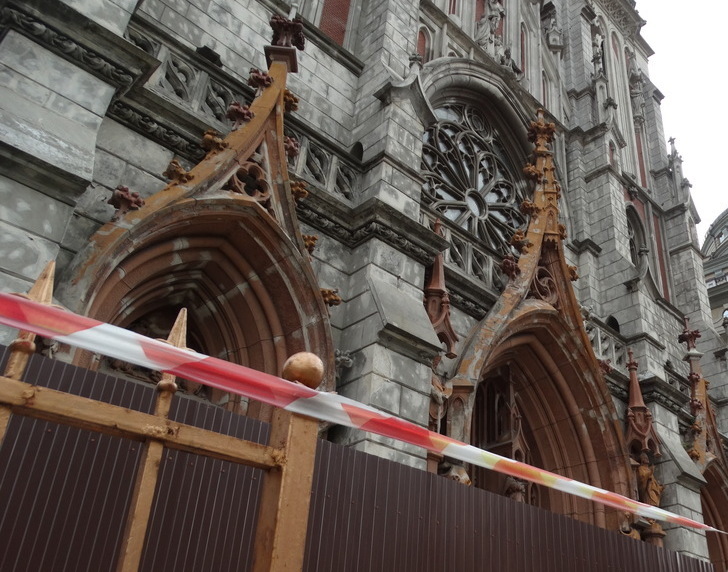 Костел Святого Николая в Киеве постепенно разрушается