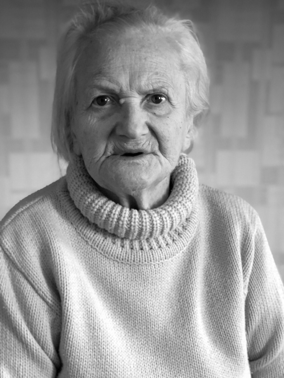 Алла Кирилловна (Кузьмич) все волновалась, найдет ли ее дочка после стольких переездов... Алла Кирилловна (Кузьмич) все волновалась, найдет ли ее дочка после стольких переездов...