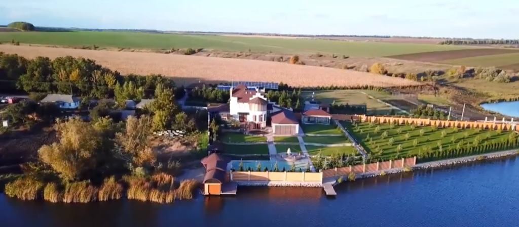 Имение Райковича