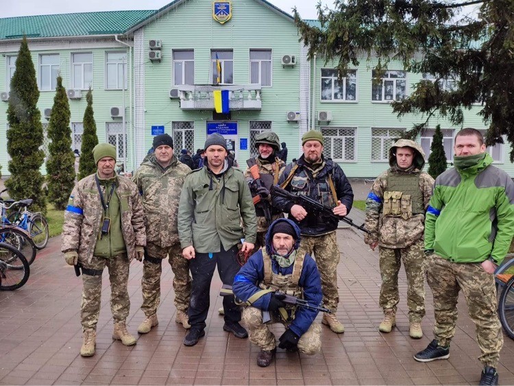 Бійці тероборони в Гостомелі 