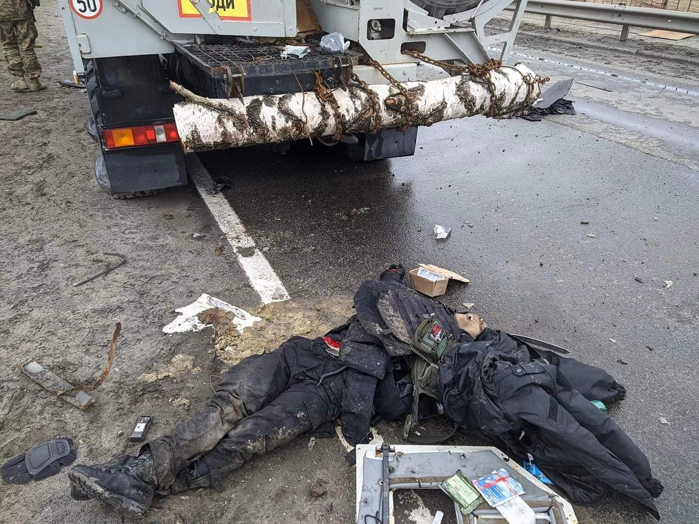 Убиті росгвардійці на мосту через річку Ірпінь 