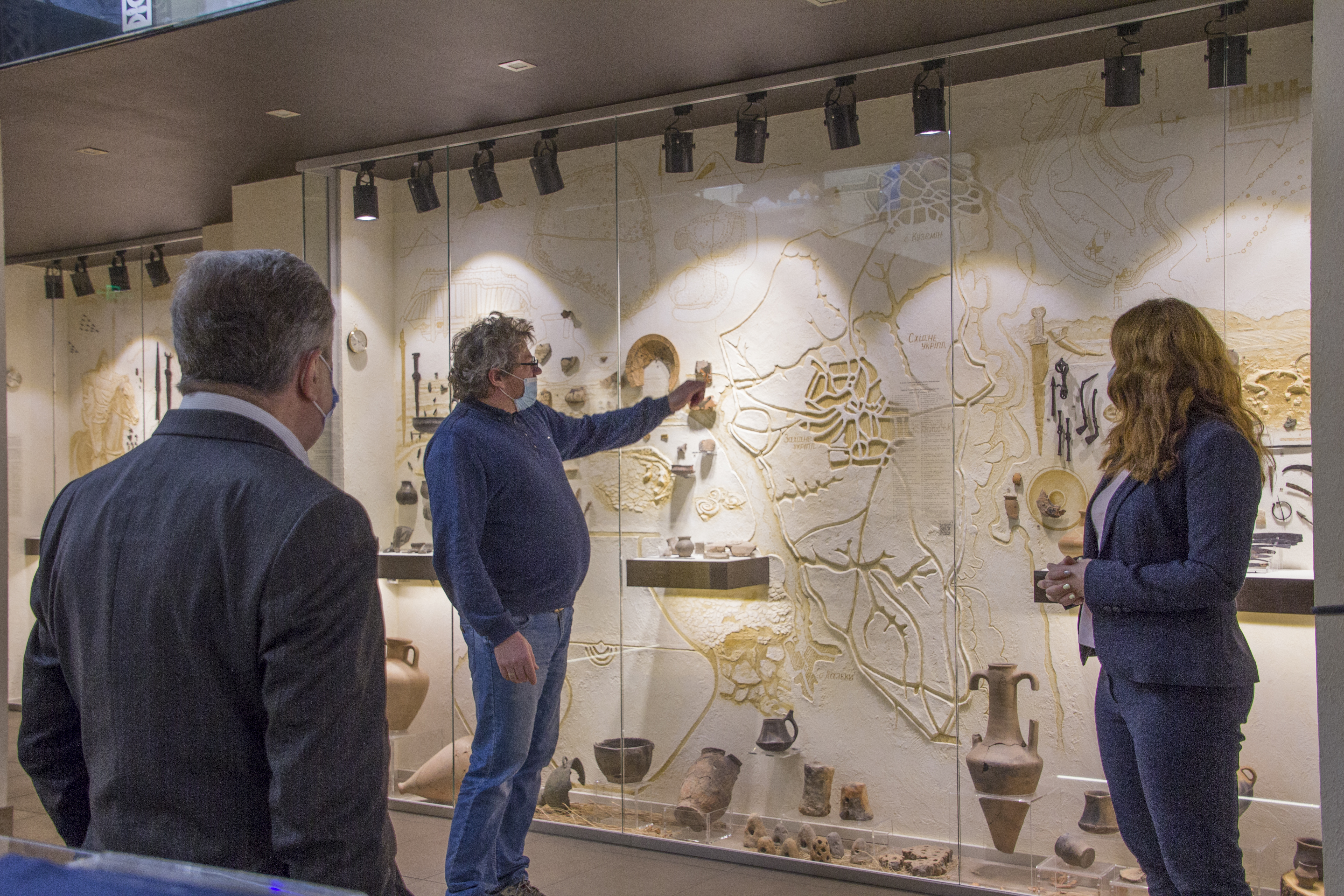 Музей археології - одна з родзинок ХНУ, якою по праву пишається ректор