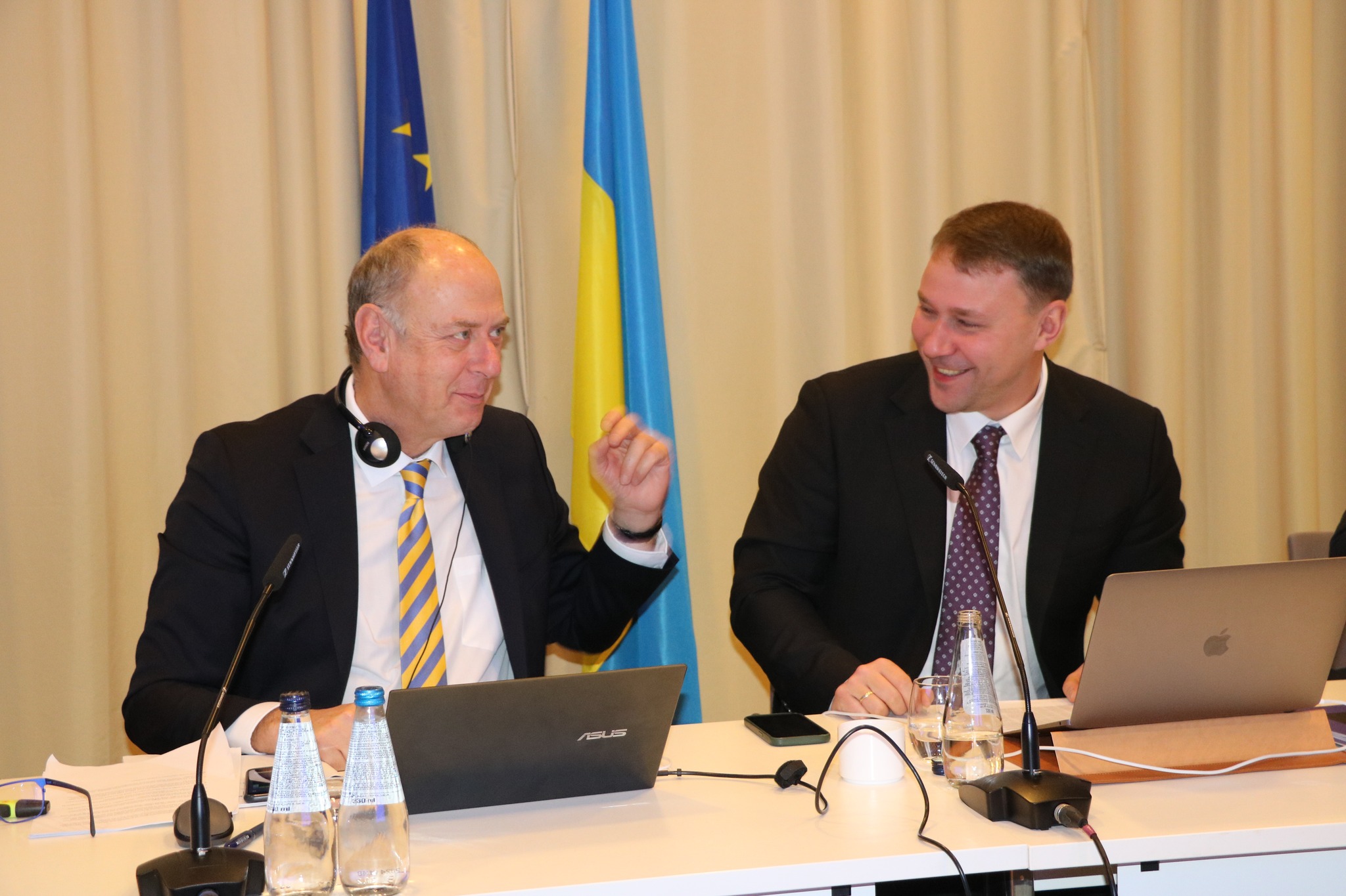 Роберт Брукхейсен та Іван Міщенко