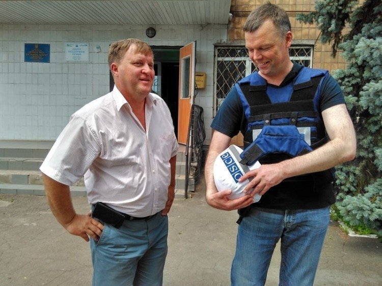 Сергій Шапкін (зліва)