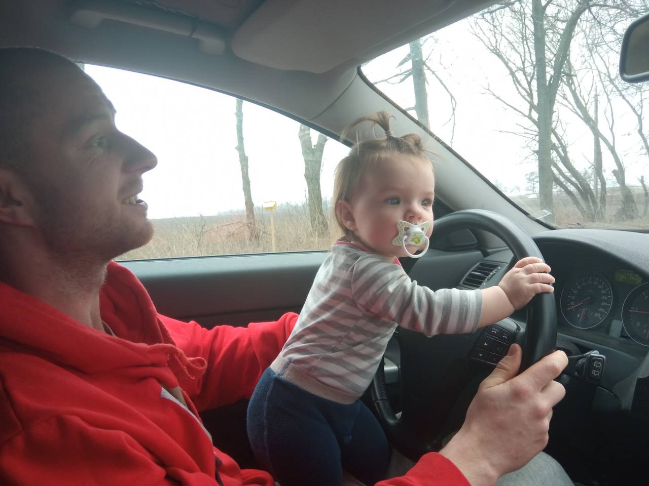 Михаил Жало с крестницей. Семейный архив Ирины Маласай