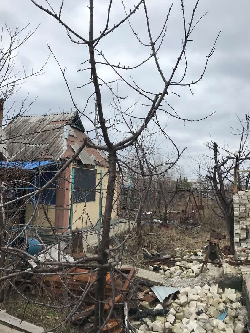 Будинок сімʼї Крячко та гараж після прильоту Будинок сімʼї Крячко та гараж після прильоту