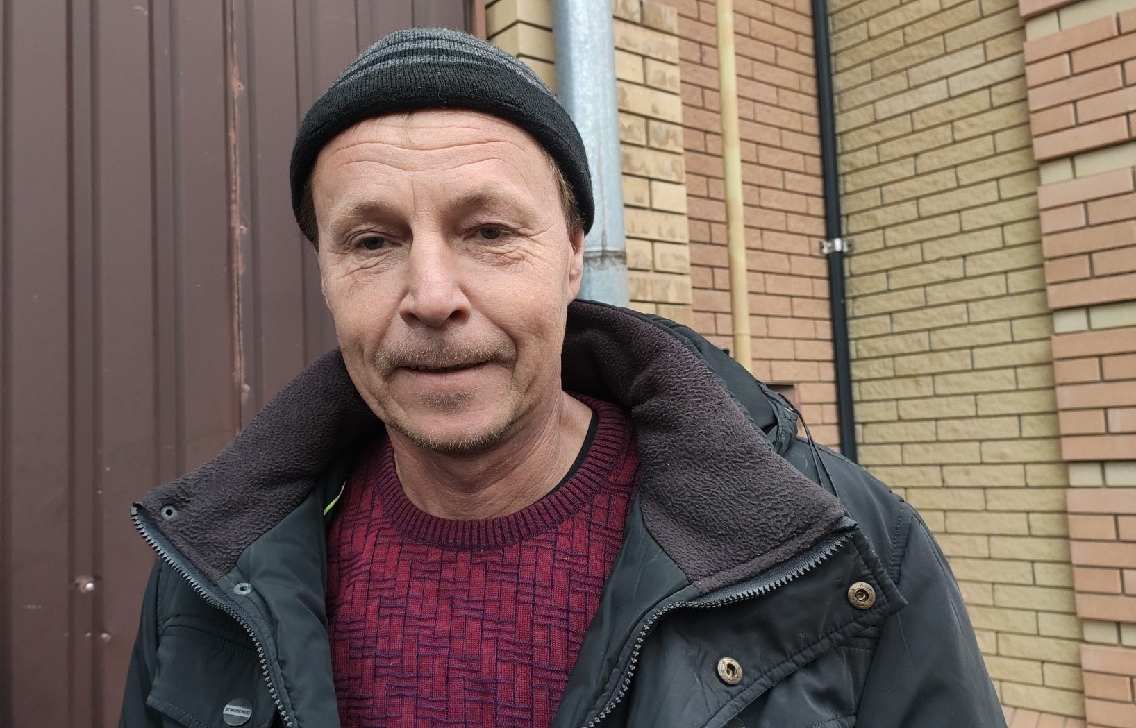 Євген прийшов здати ДНК-матеріал, щоб ідентифікувати рештки матері Євген прийшов здати ДНК-матеріал, щоб ідентифікувати рештки матері