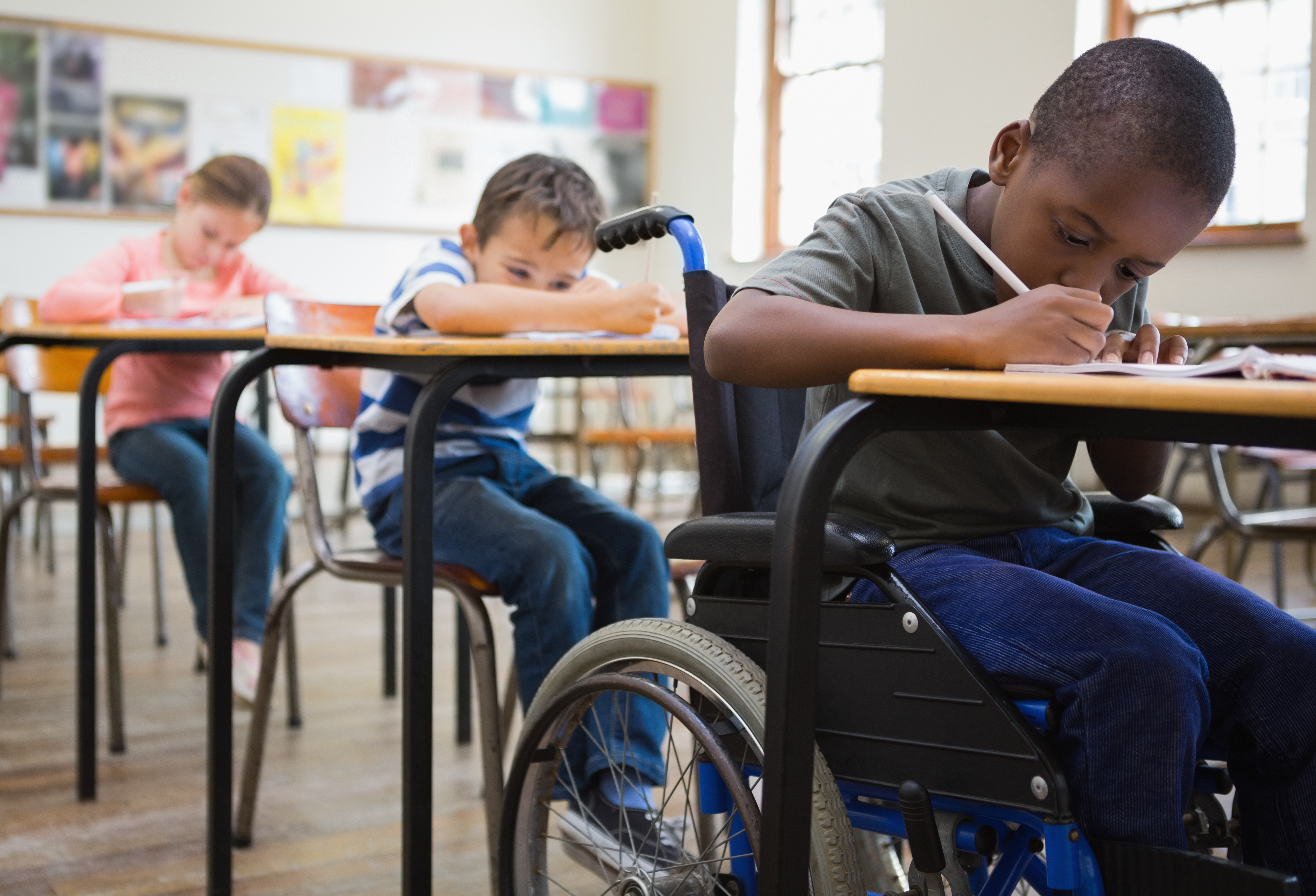 Дети инвалиды инклюзивное образование. Инклюзивное образование. Ученик с ограниченными возможностями. Школьники инвалиды. Инклюзивное образование в США.