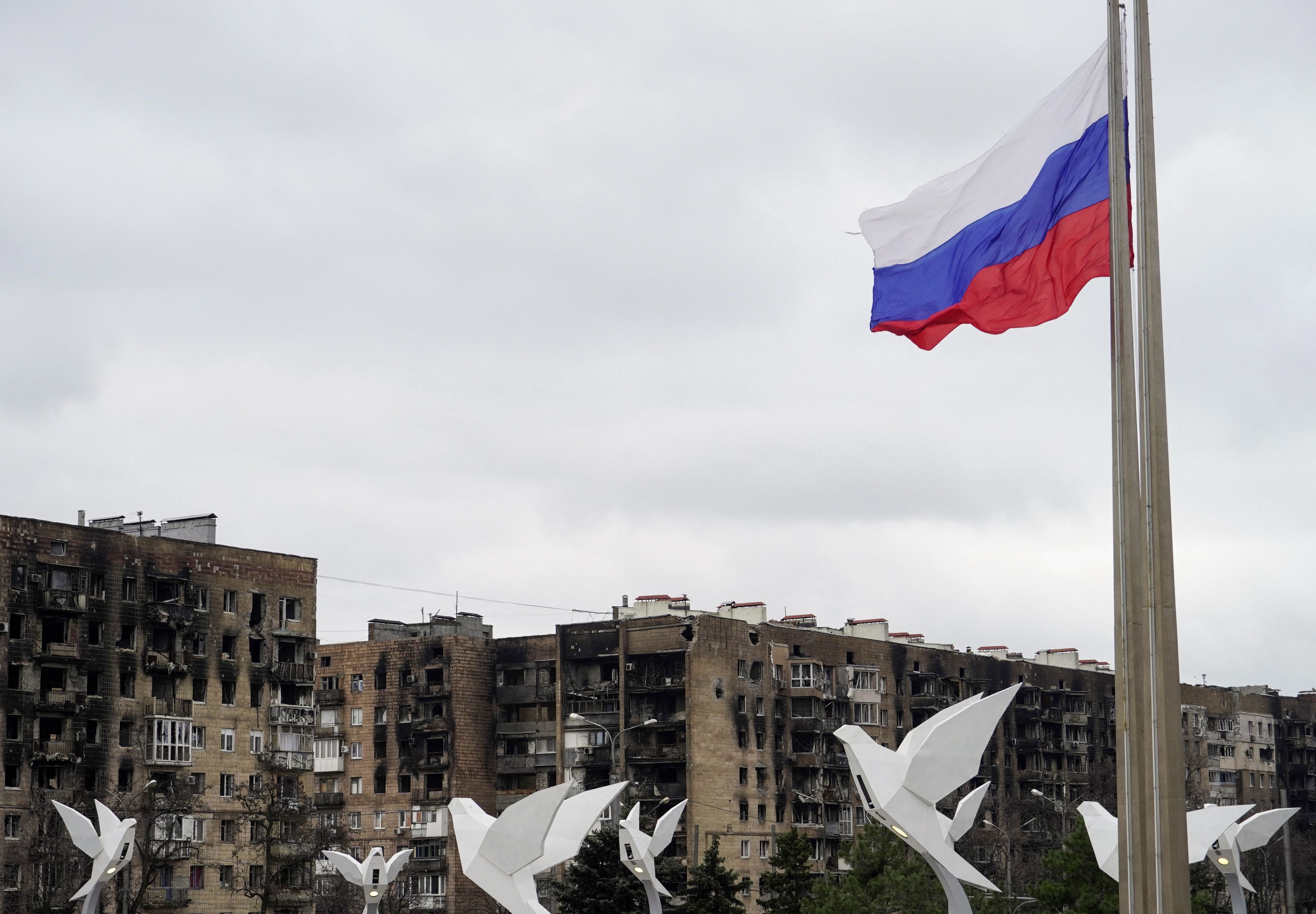 В оккупированном Мариуполе расчищают под элитную застройку целый микрорайон  - ZN.ua