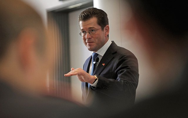 Карл-Теодор цу Ґуттенберґ Карл-Теодор цу Ґуттенберґ