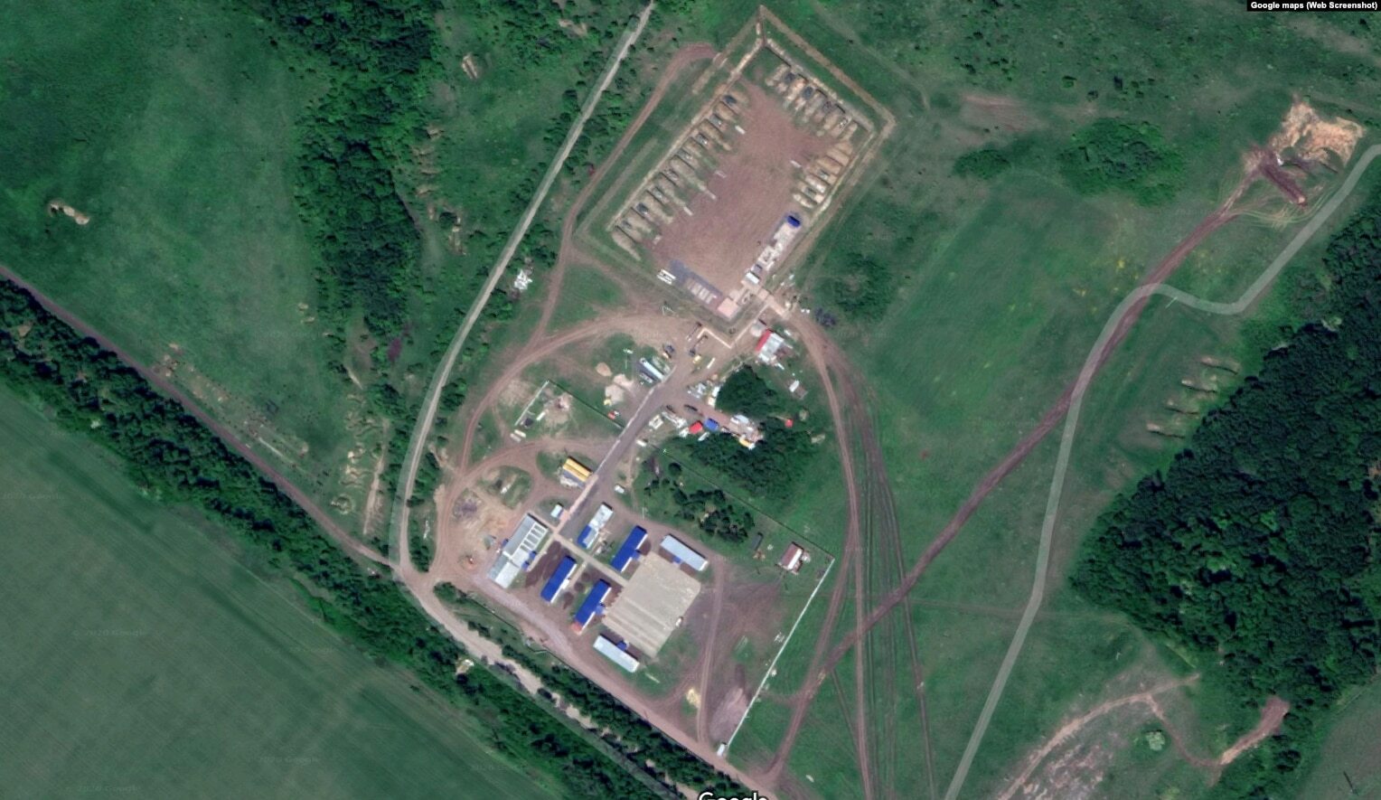 На этом снимке можно рассмотреть базу детальнее