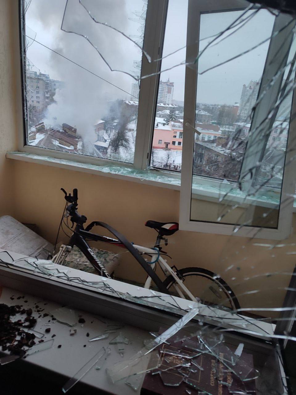 Ворожа ракета влучила в будинок у Вишгороді, в якому живуть батьки чоловіка Ірини
