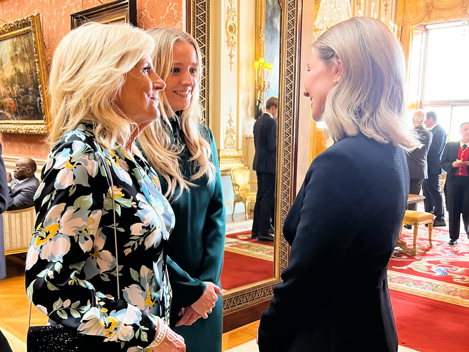 Олена Зеленська і Джилл Байден Олена Зеленська і Джилл Байден