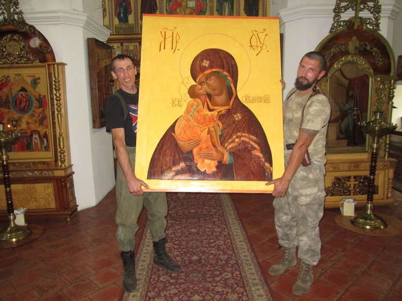 В’ячеслав Москаленко ліворуч В’ячеслав Москаленко ліворуч