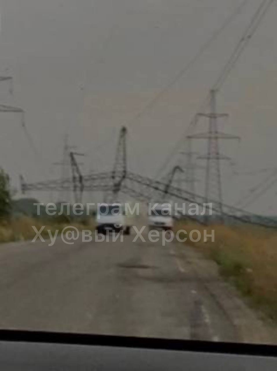 В Херсонской области упали столбы высоковольтных линий из ЗАЭС - Новости  Херсона - ZN.ua