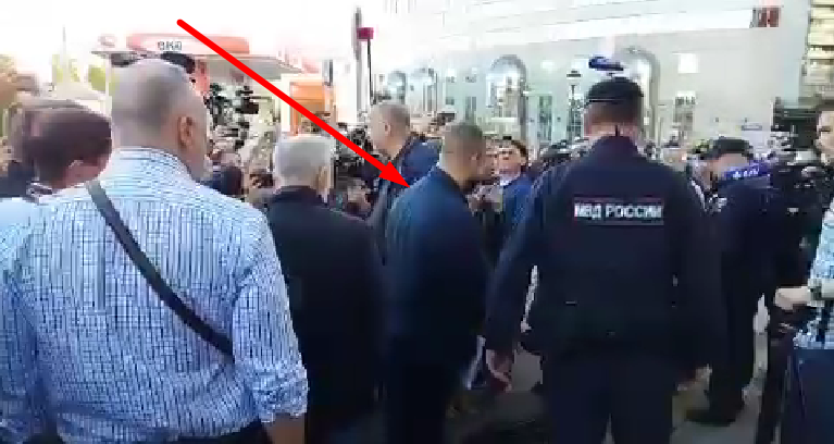 Губарева уводят Губарева уводят