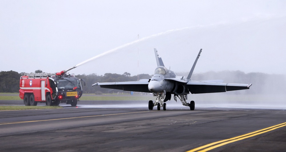 Церемонія зняття з експлуатації винищувачів F/A-18A/B Classic Hornet на базі Вільямтаун у Австралії