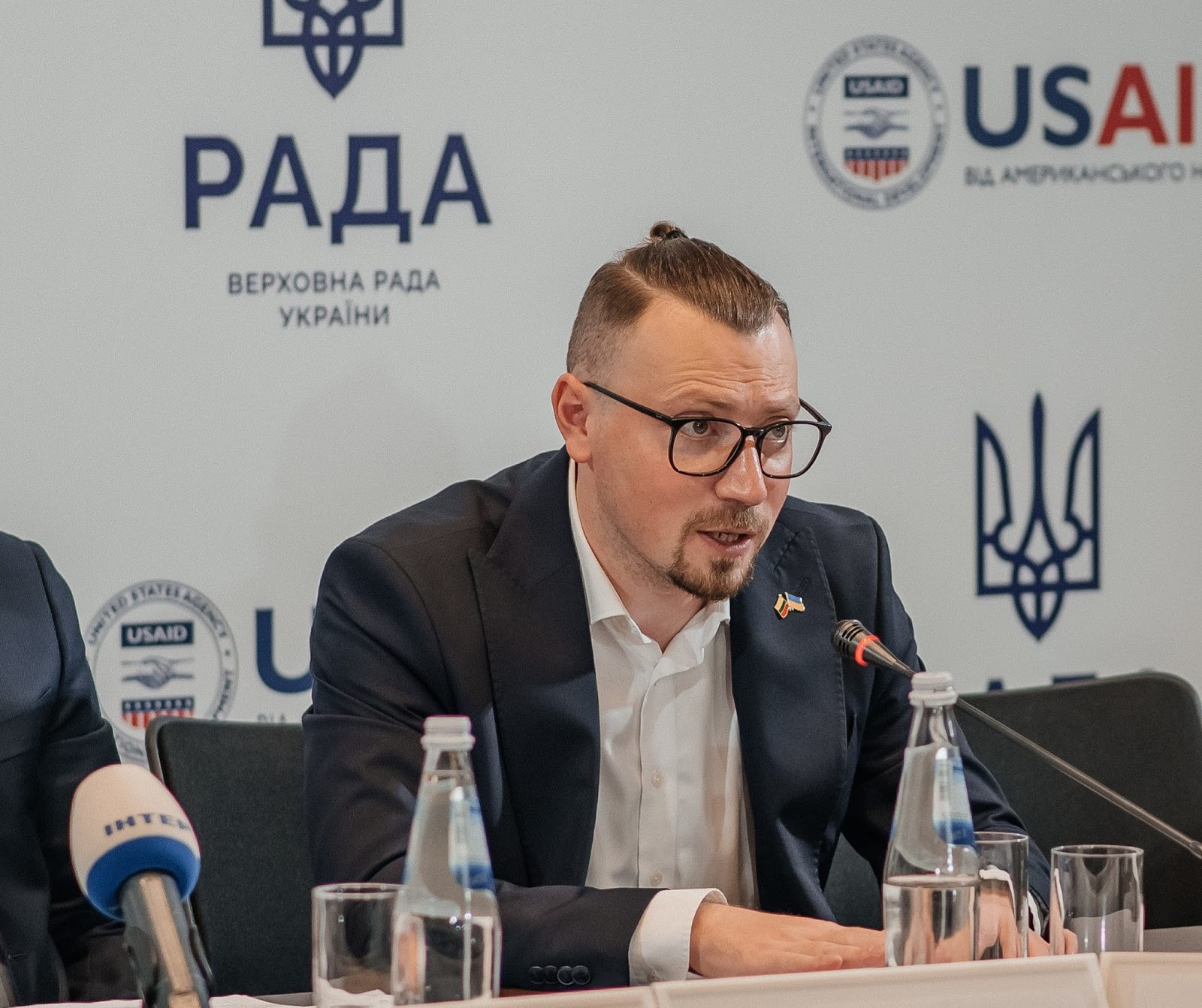 Председатель подкомитета по вопросам административно-территориального устройства и местного самоуправления Виталий Безгин.