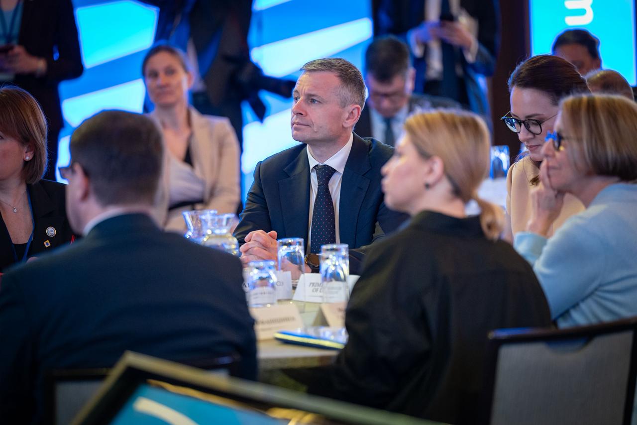 Міністр фінансів України Сергій Марченко та прем’єр-міністр Юлія Свириденко, квітень 2026 р. 