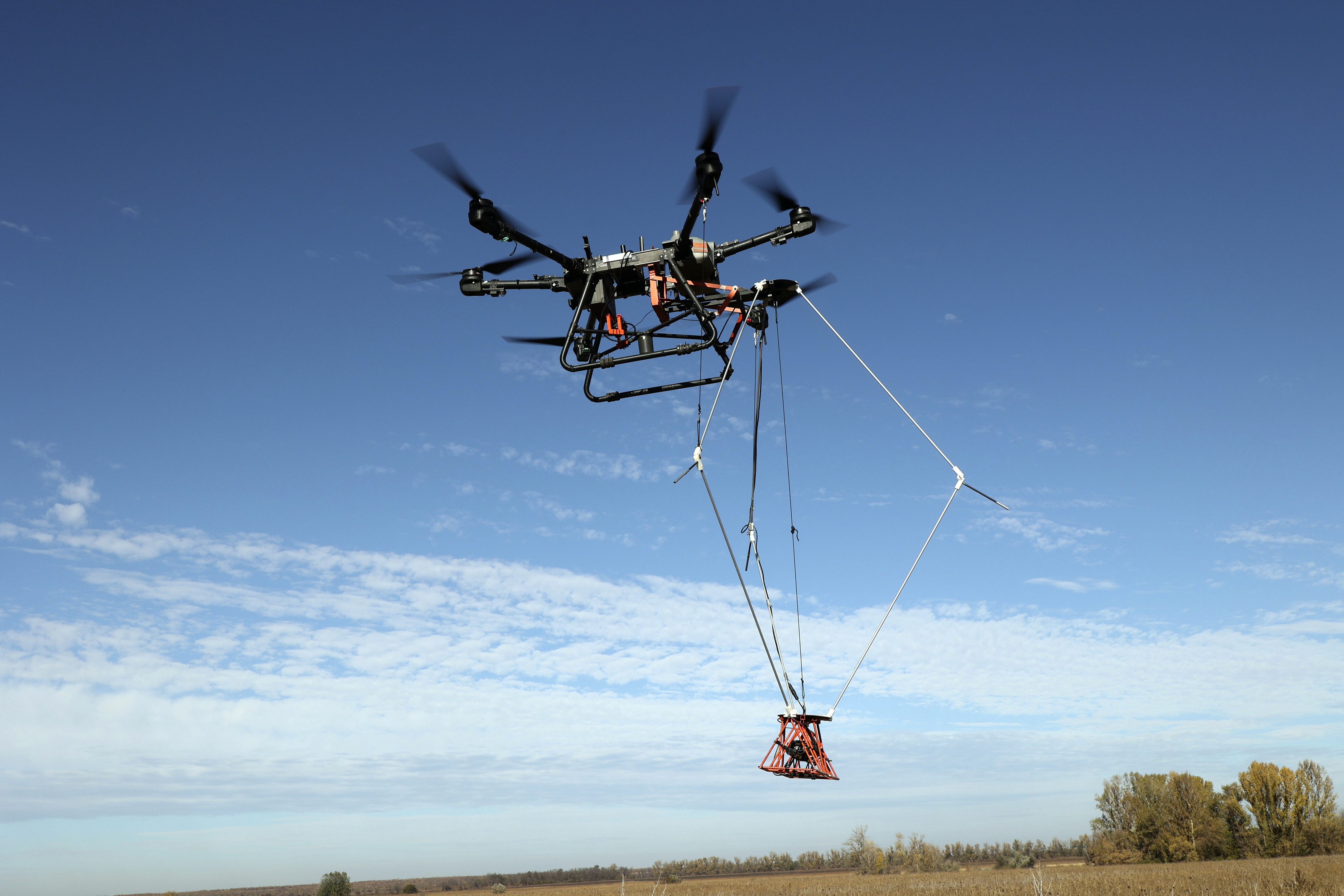 Система «Mines Eye» для обследования заминированных территорий с помощью магнитных, оптических датчиков и искусственного интеллекта Система «Mines Eye» для обследования заминированных территорий с помощью магнитных, оптических датчиков и искусственного интеллекта